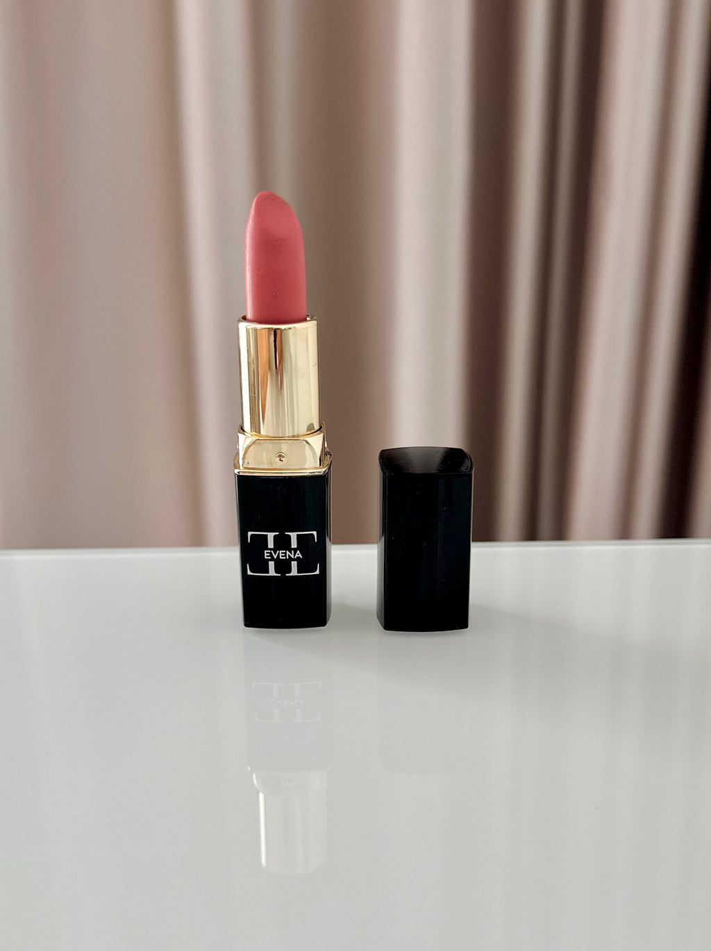 Rouge à lèvres numéro 1