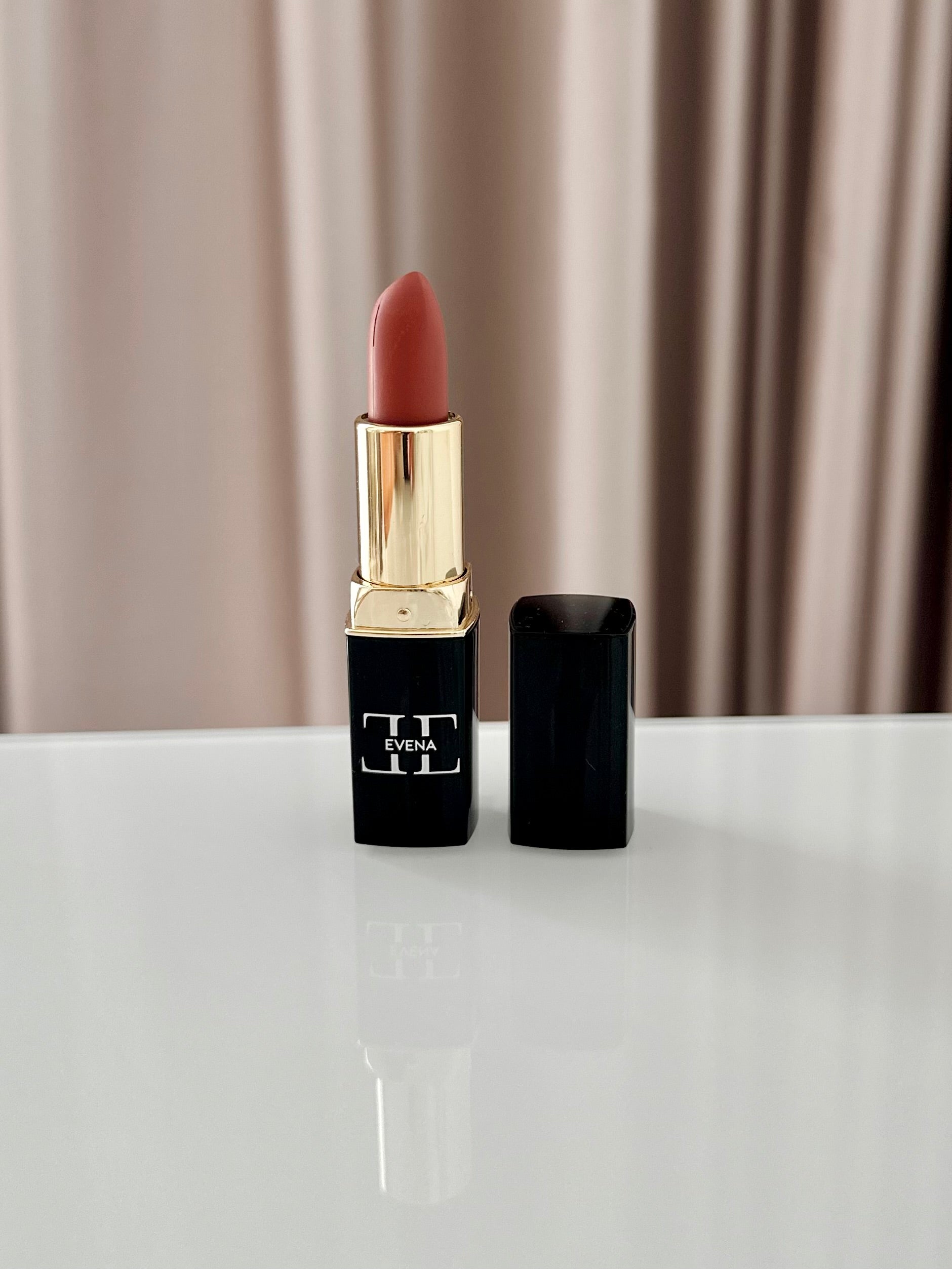 Rouge à lèvres, Numero 13