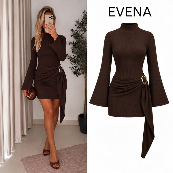Robe courte chocolat drapée à boucle dorée