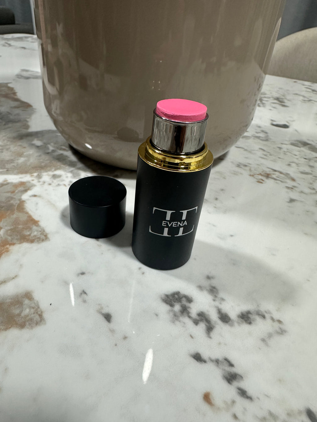 Duo, blush happy