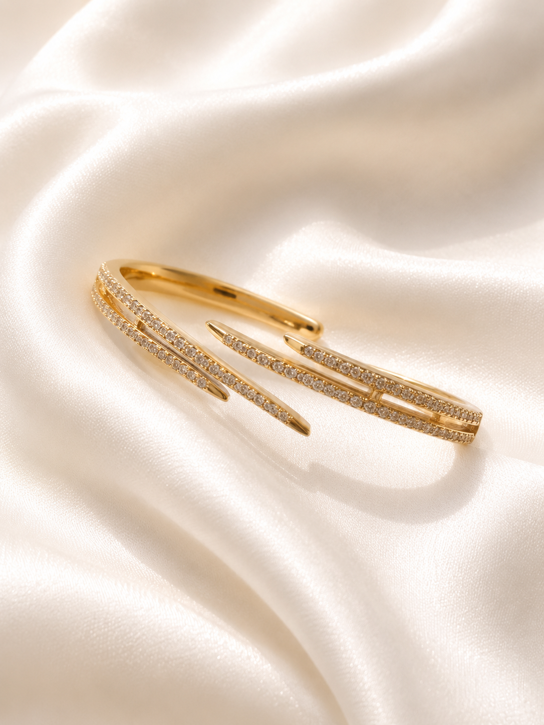 Bracelet Jonc Doré Triple Rang Pavé Zircons